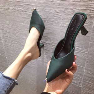 Baotou half slippers woman