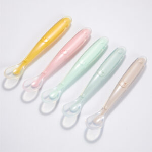 Baby Food Supplement Silicone Spoon retail