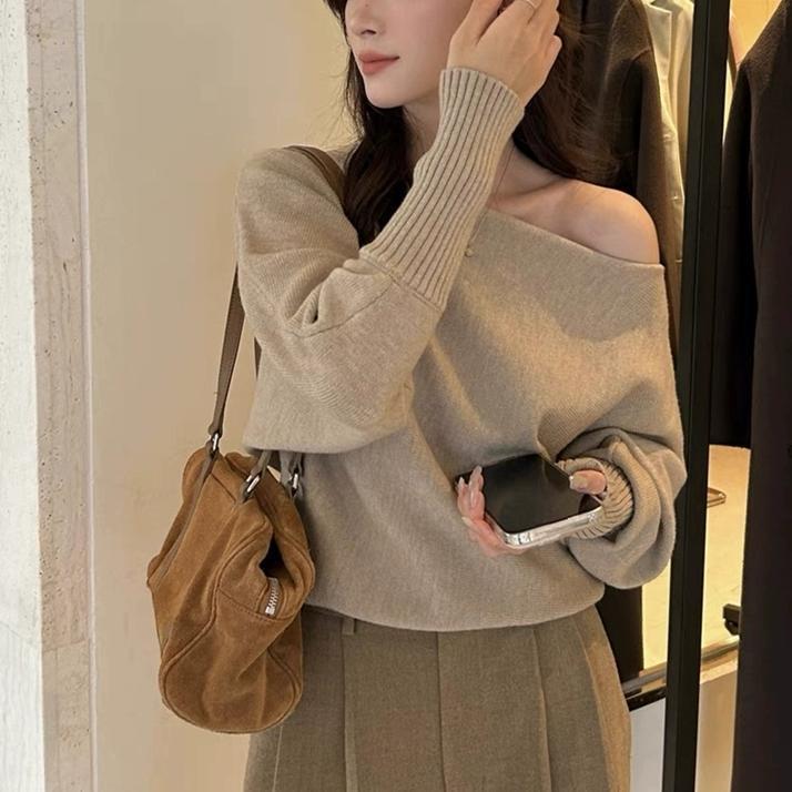 Gentle Off-shoulder Collar Lantern Sleeve Sweater Women - Image 4